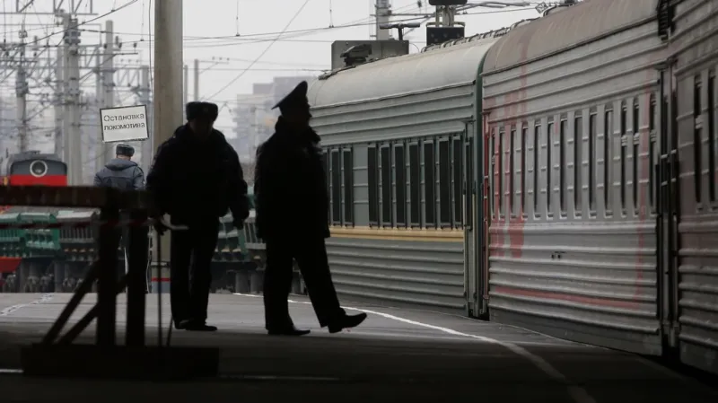 Převoz zadržených členů Greenpeace