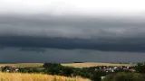 Dopolední bouřka a chelf nad Poodřím na Novojičinsku
