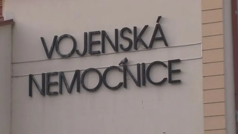 O zraněné se postarali ve Vojenské nemocnici