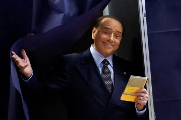 Italové si volili nový parlament, odhady ukazují úspěch pravice