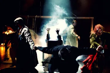 Ďábelský holič Sweeney Todd se z Londýna přesunul do Brna