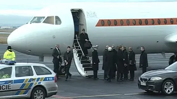Přílet nizozemské delegace na pohřeb V. Havla