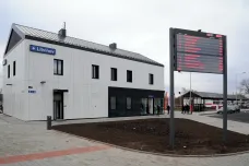 Litvínov přestavěl staré nádraží na dopravní uzel. Chce být nejmodernější v Česku