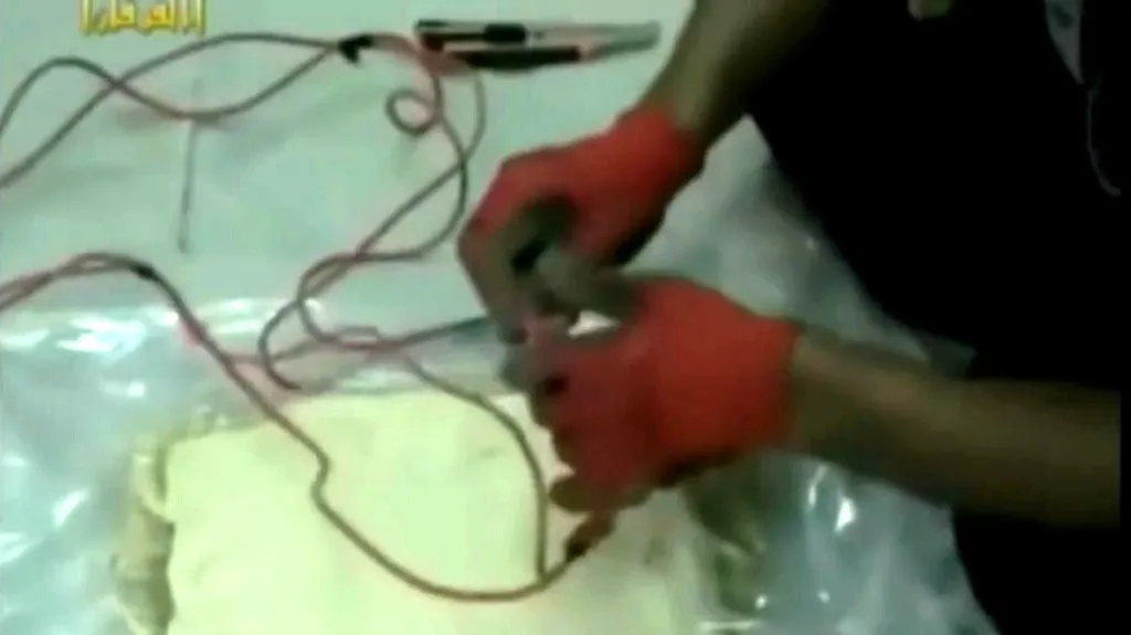 Oblečení napuštěné výbušninou