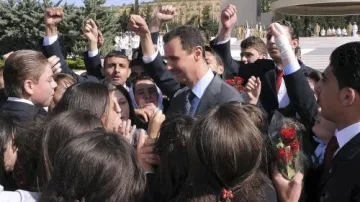 Syrský prezident Bašár Asad se svými stoupenci