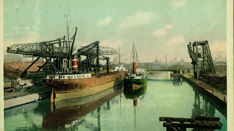 Dobové pohlednice řeky Cuyahoga