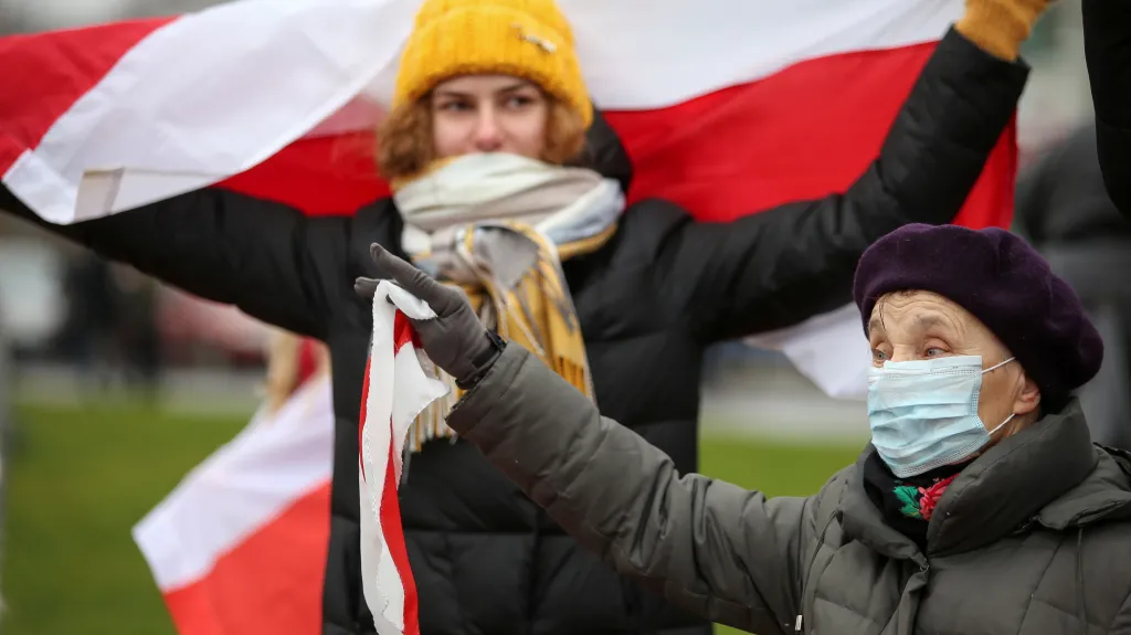 Demonstrantky v Minsku 22. listopadu