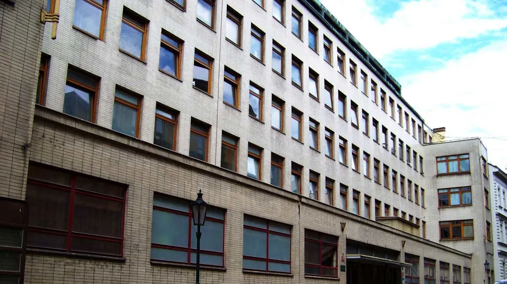 Sídlo někdejší Stb v Bartolomějské ulici v Praze