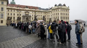 Fronta před Pražským hradem