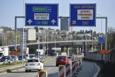 Kolony a zdržení. Dopravu v Brně od rána komplikuje uzavírka mostu v Žabovřeské ulici 