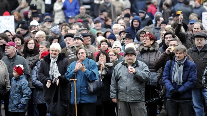 Na Malinovského náměstí v Brně se sešlo asi 500 lidí