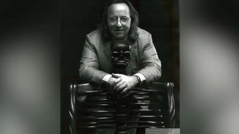 Strůjce podvodu, bonviván a milovník umění Bill Pallot