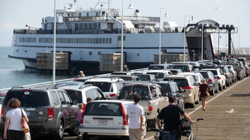 Američané prchají před hurikánem Irene