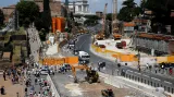 V bezprostřední blízkosti Kolosea probíhá stavba metra
