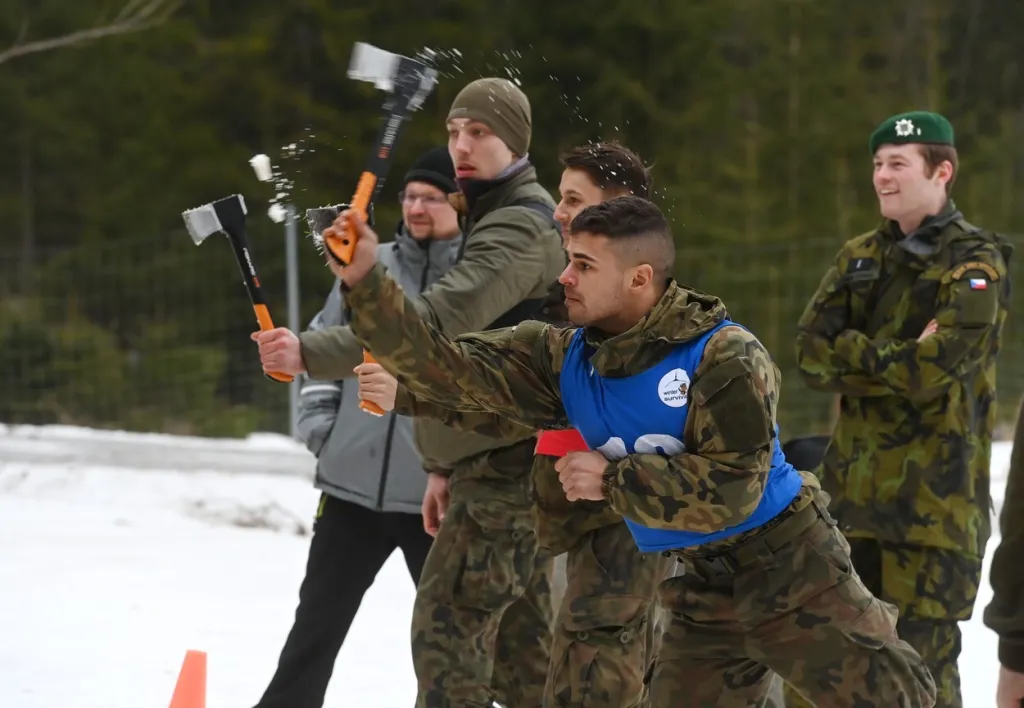 Pokračuje 27. ročník armádního mistrovství v zimním přírodním víceboji Winter Survival 2024