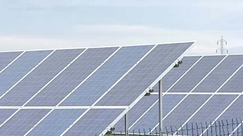 Solární elektrárna