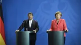 Merkelová: Pokud padne euro, padne Evropa