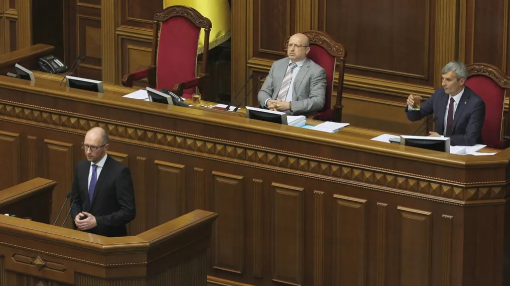 Odstupující premiér hovoří k parlamentu