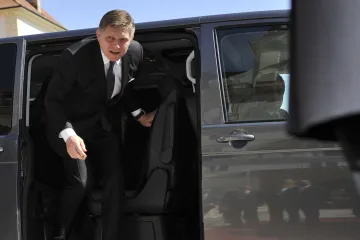 Měsíc před volbami slovenský Smer v preferencích silně klesl