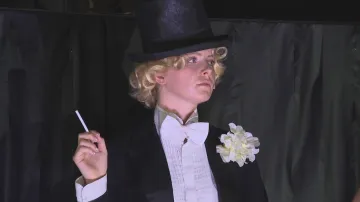 Být Marlene Dietrich