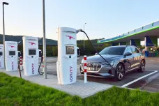 Nejrychlejší dobíjecí stanici najdou řidiči elektromobilů od září v Berouně