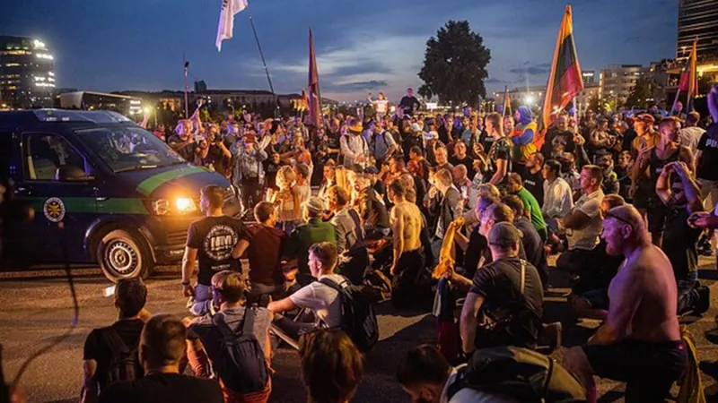 Nepokoje před budovou litevského parlamentu v roce 2021