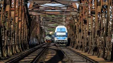 Rekonstrukce pěších lávek na železničním mostě Výtoň–Smíchov