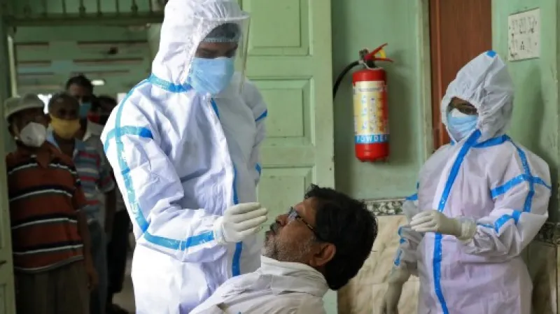 Testování v indické Kalkatě Zdroj: Reuters