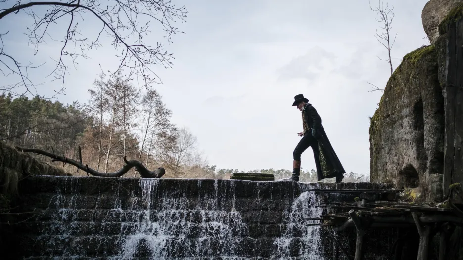 Trailer: Hastrman