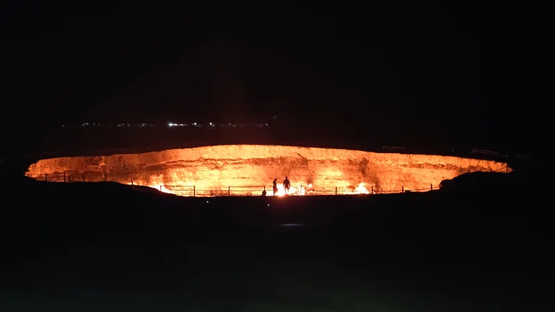 Kráter Darvaza (duben 2025)