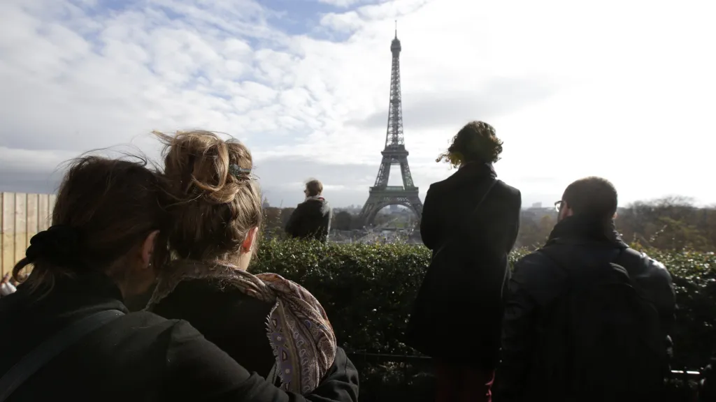Minuta ticha za oběti pařížských útoků