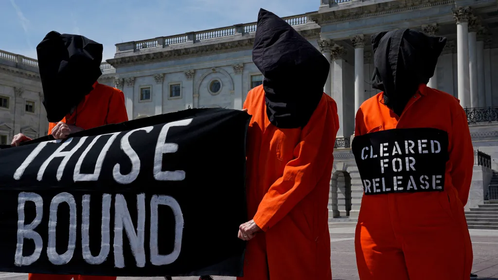 Protest proti věznici Guantánamo ve Washingtonu v dubnu 2023