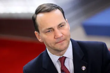 „Odposlechy tu byly, jsou a budou,“ říká Radoslaw Sikorski