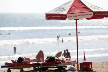 KKCG krouží kolem Eso travel