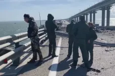 Co způsobilo výbuch na Krymském mostě? Experti vyvracejí teorii o výbušnině v kamionu 