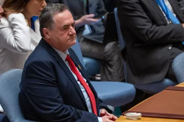 Musíme víc útočit na Teherán, rozhodl izraelský ministr obrany