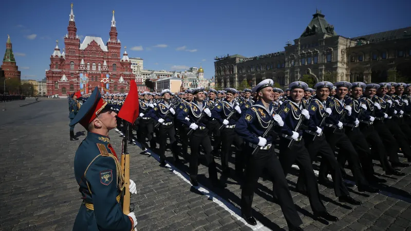 Nácvik před oslavami Dne vítězství, které připomínají konec druhé světové války