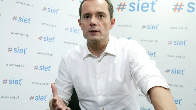 Předseda strany Sieť Radoslav Procházka