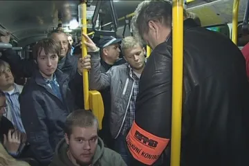 Ani v noci se nejezdí zadarmo. Revizoři v Brně rozdávali pokuty