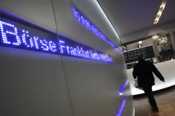 Světové trhy šly letos nahoru. Kam investovat v roce 2013?