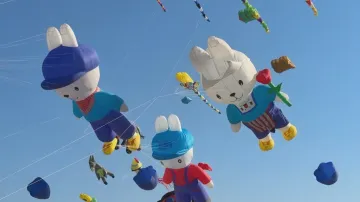 Pestrobarevný turecký dračí festival přilákál malé i dospělé