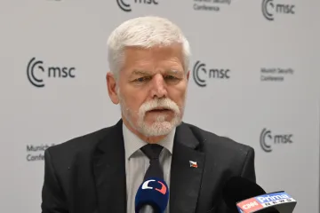 Česko nesmí být černý pasažér, řekl k výdajům na obranu Pavel
