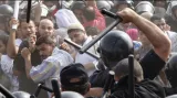 Demonstranti v Egyptě zaútočili na izraelské velvyslanectví