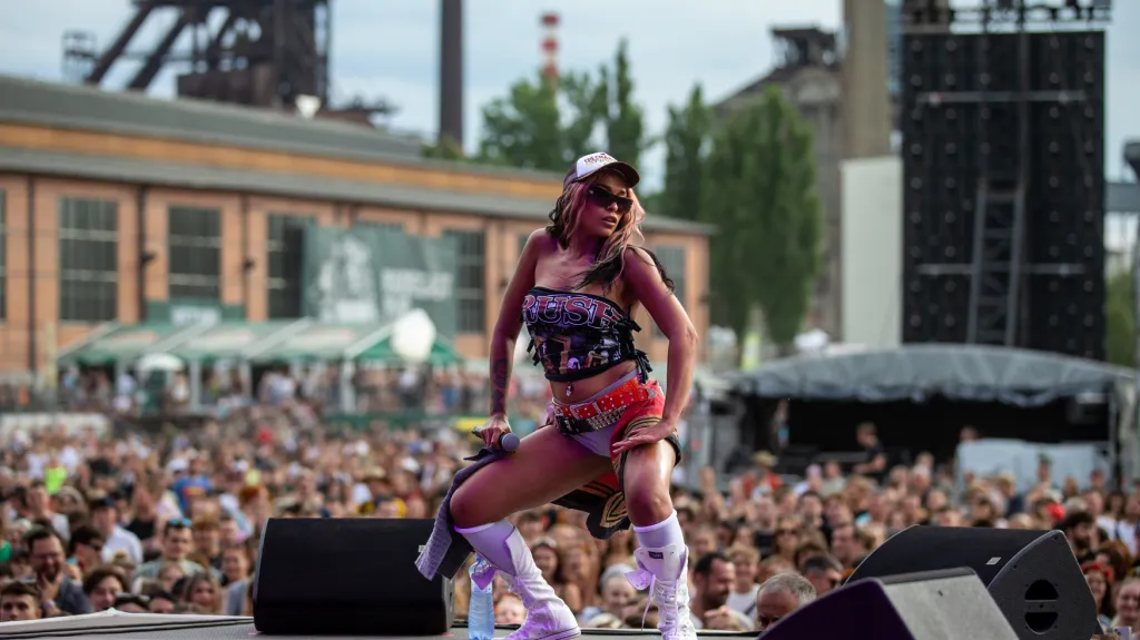Rapperka Princess Nokia na Colours of Ostrava