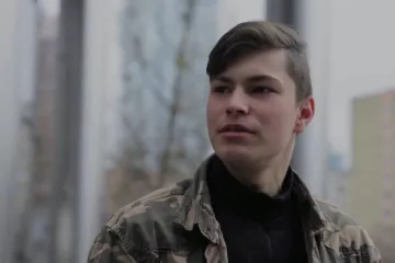 Vyhrožovali mi, chci žít v míru, říká sirotek, kterého Kreml zneužil k propagandě