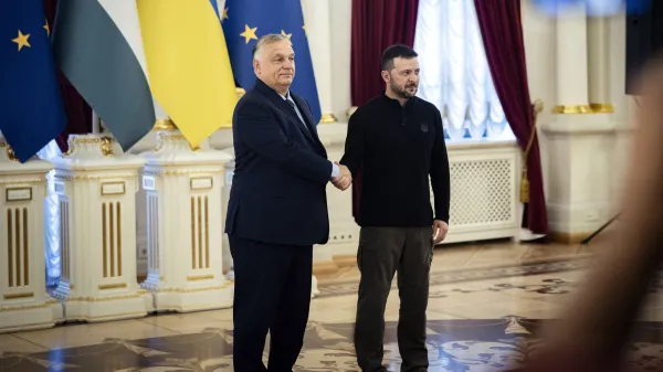 Zelenskyj poprvé jednal v Kyjevě s Orbánem. Ten vyzval k příměří