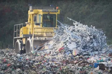 Nic hezkého to není, ale jsou za to peníze, brání vedení Čáslavi obří skládku
