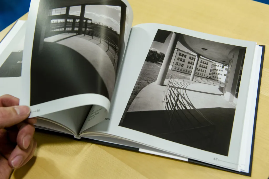V knihovně města Hradce Králové byla v lednu 2015 představena kniha s názvem Architektura Hradce Králové na fotografiích Josefa Sudka od editorůJiřího Zikmunda a Ladislava Zikmunda-Lendera