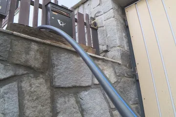 Zamrznutí vody ze suchovodu mají na Jesenicku předcházet puštěným kohoutkem