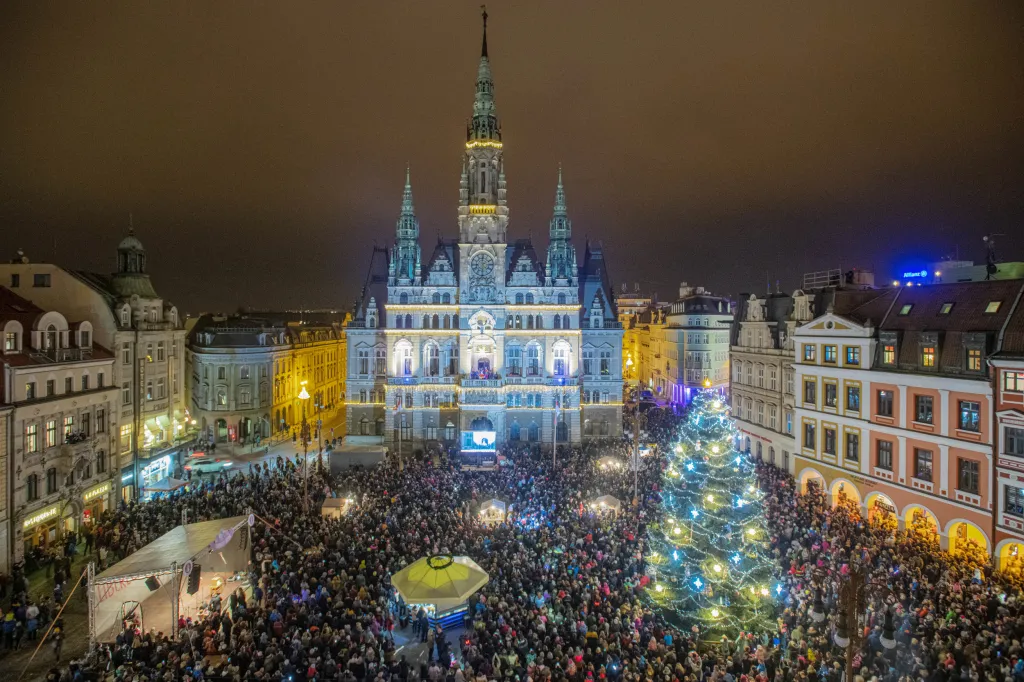 Zahájení vánočních trhů v Liberci na náměstí Dr. Edvarda Beneše